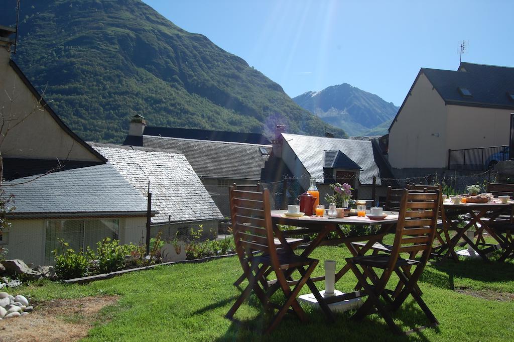 Gîte La Maisonnée Sazos Exterior foto